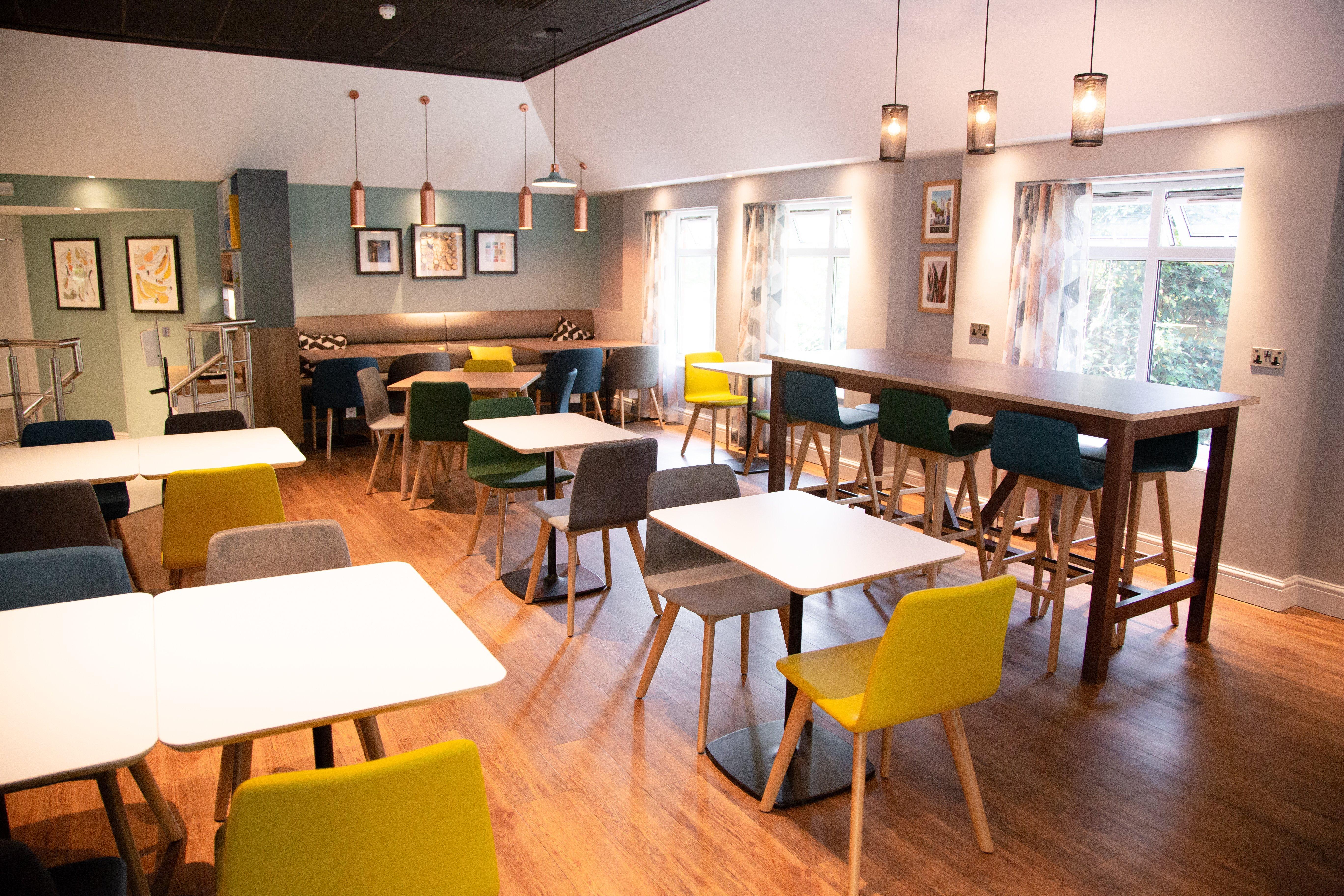 Holiday Inn Ashford - North A20 By Ihg Exterior photo