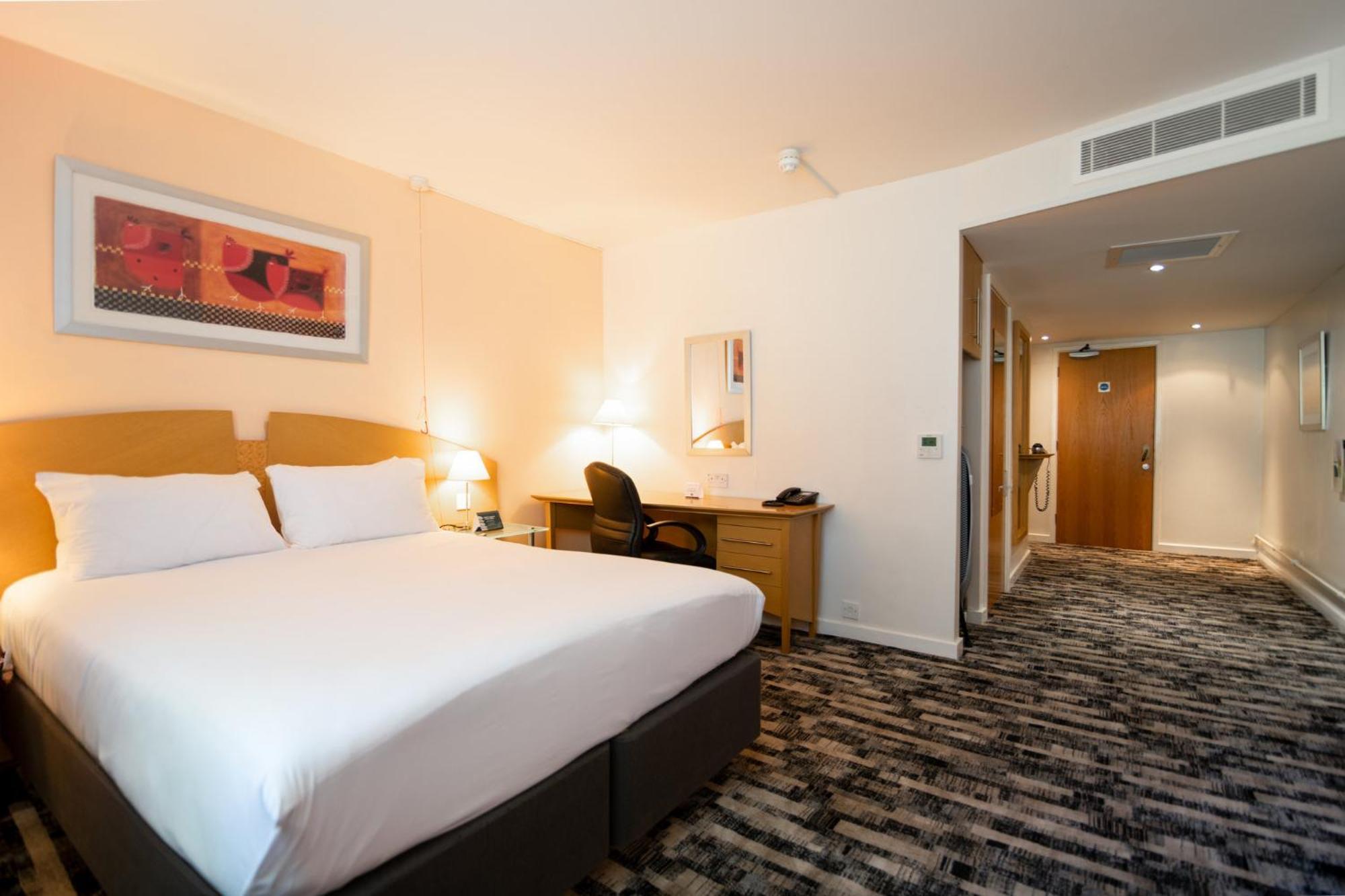 Holiday Inn Ashford - North A20 By Ihg Exterior photo