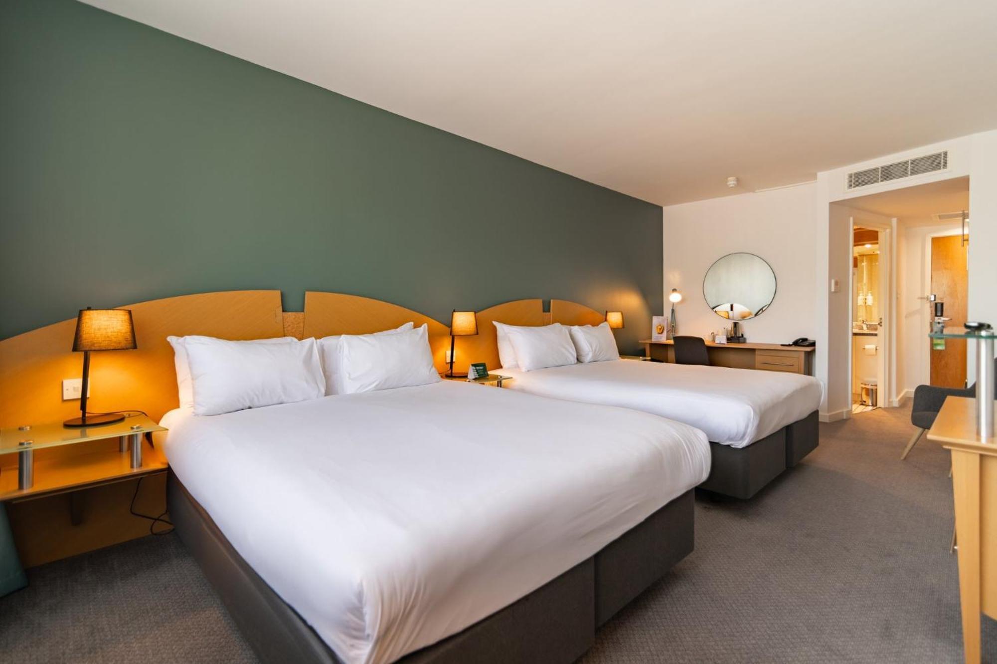 Holiday Inn Ashford - North A20 By Ihg Exterior photo