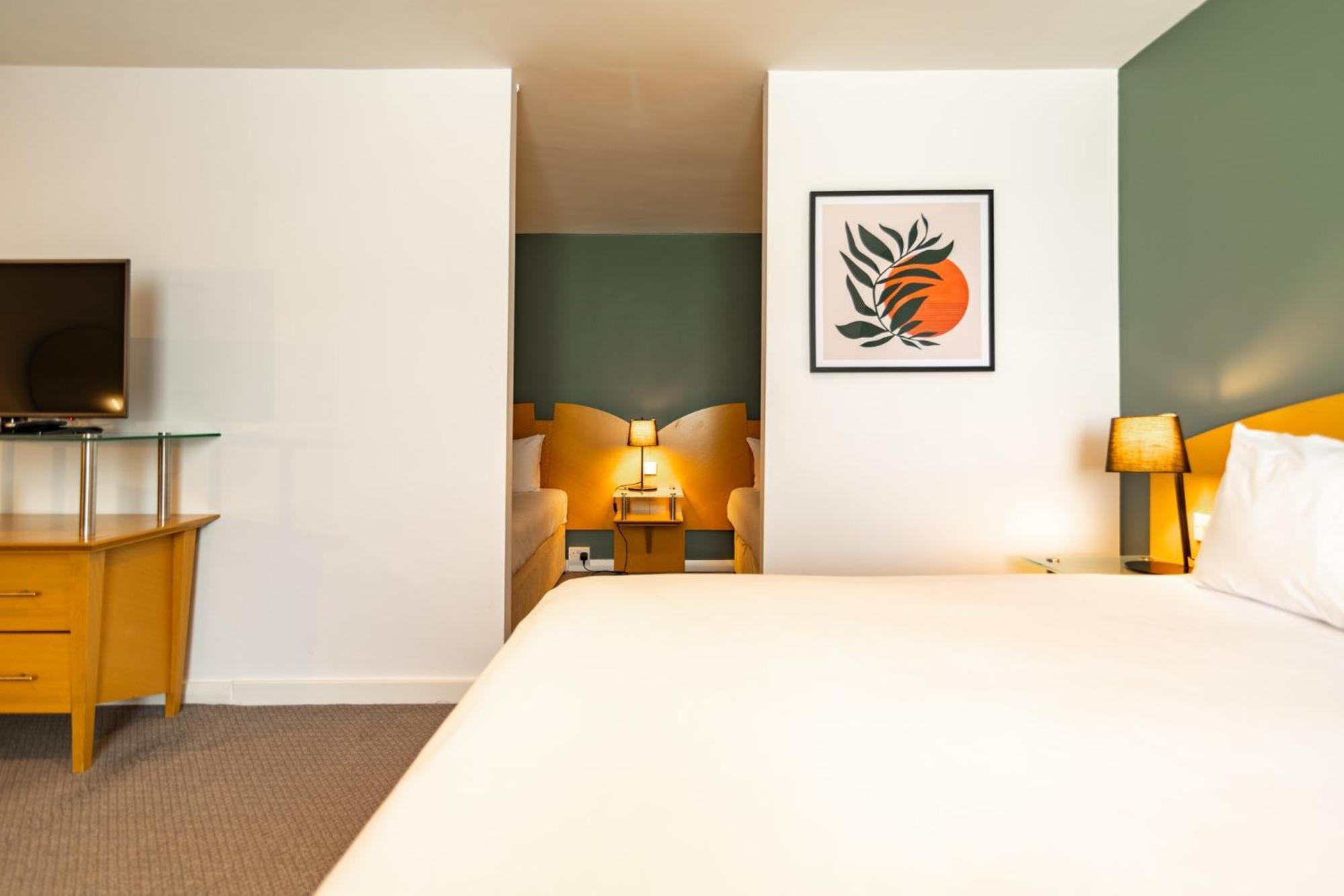 Holiday Inn Ashford - North A20 By Ihg Exterior photo
